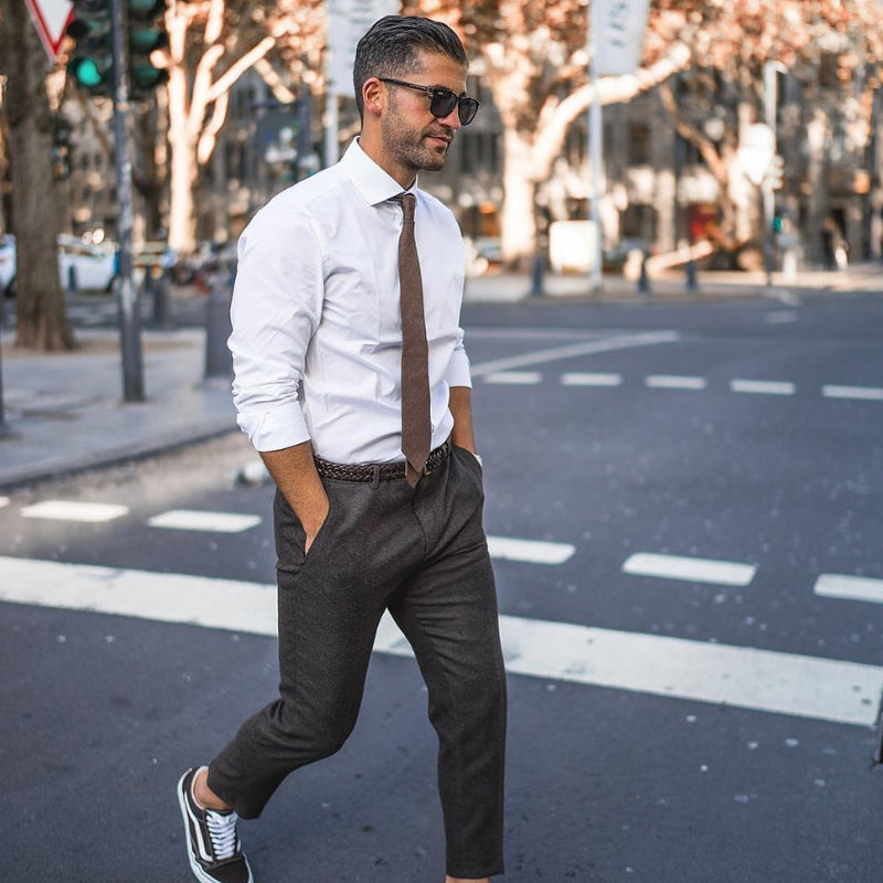 Kosta Williams Found A New Way To Wear Trousers & Sneakers On The Street #sneakers #fashionblogger #mensfashion #streetstyle