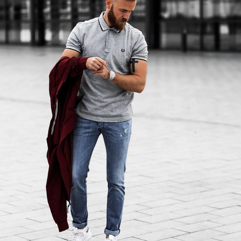 Looking for some cool street style inspo? Look no further. Follow this guy and copy how he dresses to look your best. #street #style #mens #fashion