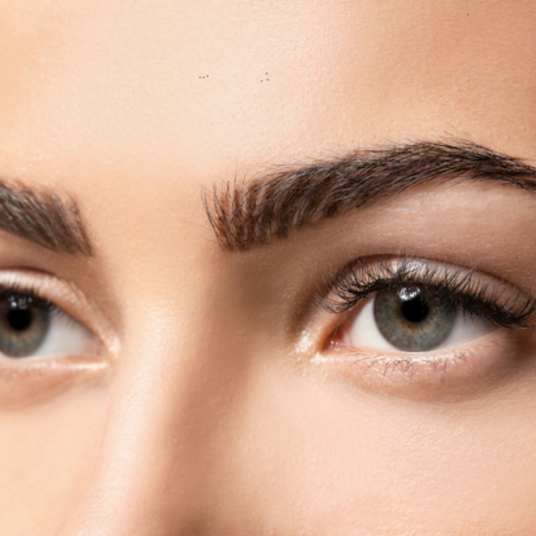 Castor Oil for Eyebrows and Eyelashes